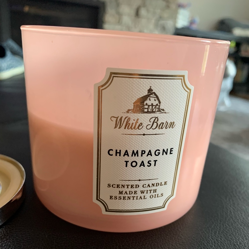 White Barn Candle burned once bath and body works